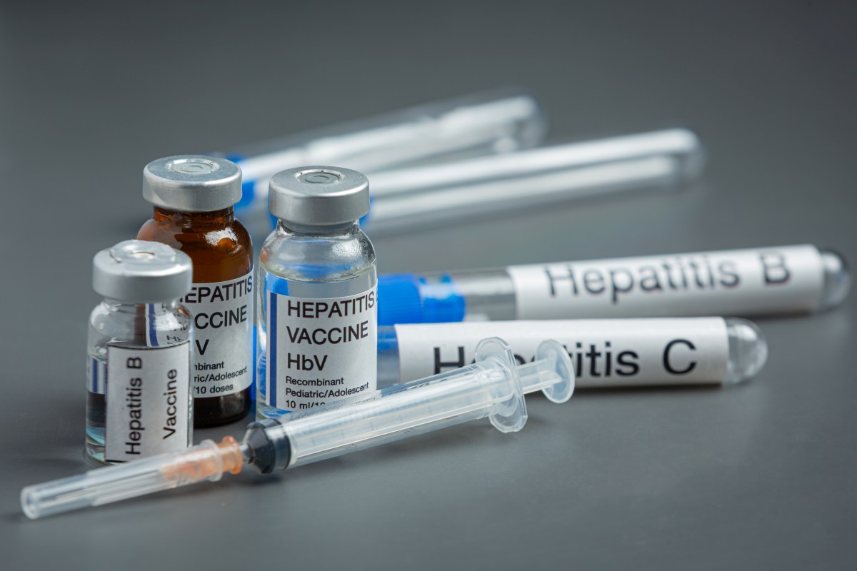 Tripla terapie pentru hepatita C, disponibila pana la finalul anului